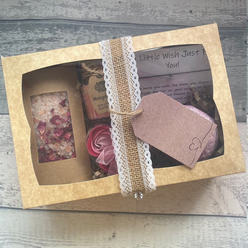 Cesta de regalo para mujer, set de regalo de cumpleaños con bombas de baño, regalo para ella, cumpleaños de autocuidado, set de regalo de spa, sales de baño, caja de regalo para mimarse, kit de relajación imagen 5