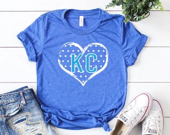 Camiseta de Kansas City para mujer, camisetas con corazón de KC, camisetas de Kansas City, camiseta de KC, camisetas de Kansas City para mujer, ropa de Kansas, camiseta de KC