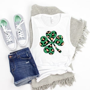 St Patricks Day Tank Women, St Patricks Tank Top, Green Leopard Print Clover Tank, Lucky Shirt, Shamrock Tank Top, Shenanigans, Sassy Lassie