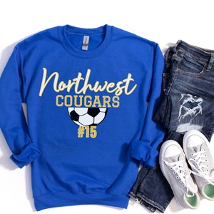 Aangepaste voetbalsweater, voetbalsweater vrouwen, voetbalshirt, voetbalmoedershirt, gepersonaliseerde voetbalhoodie, voetbalcadeau, voetbalteam Tees