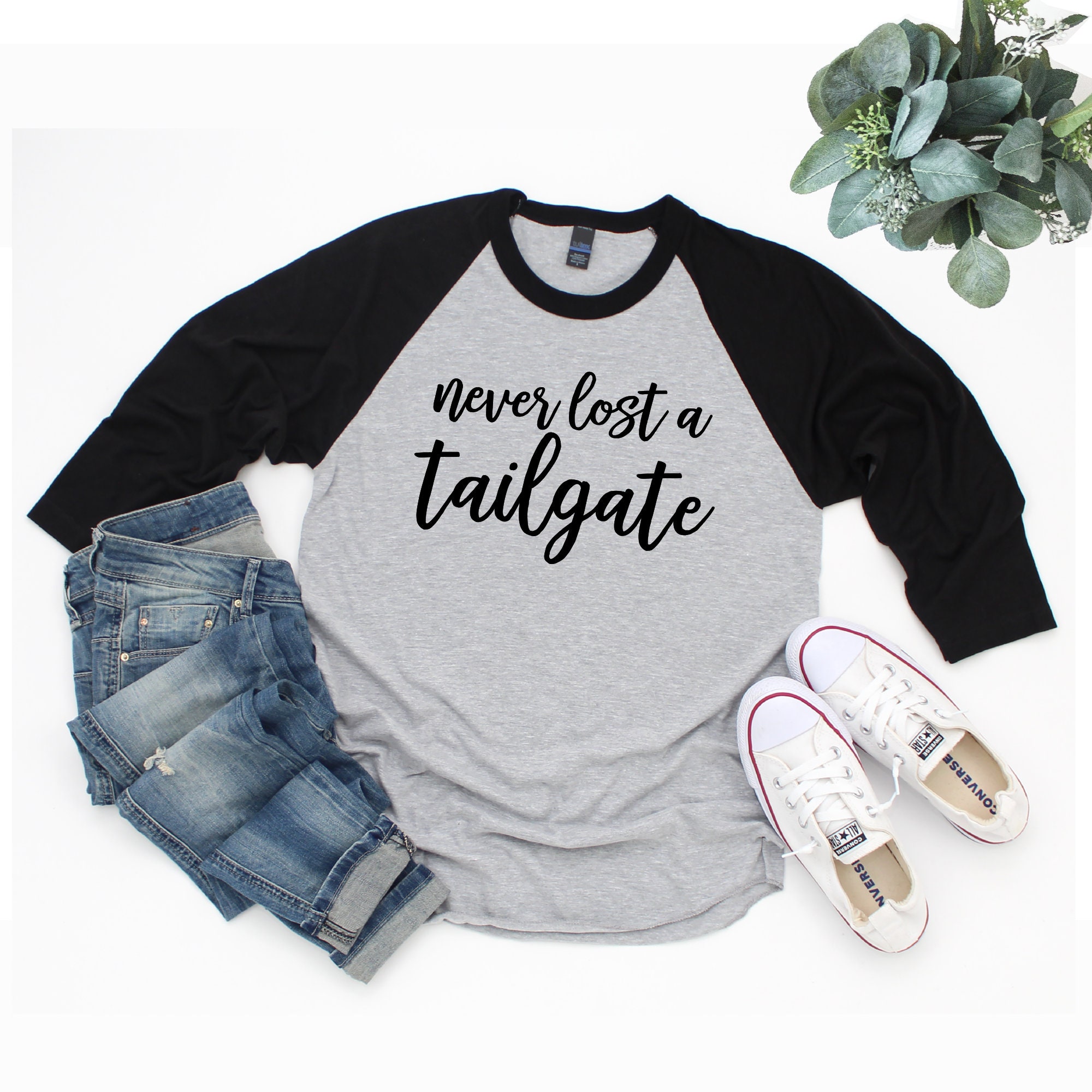  Retro Vintage Hurricane Party Look Tailgate Gameday Fan Gift  Raglan Baseball Tee : Clothing, Shoes & Jewelry