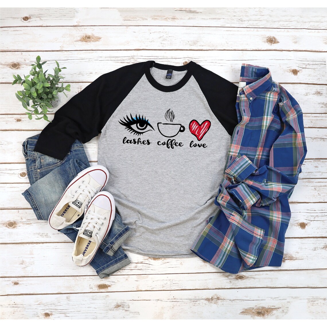Featuring Eye And Eyelash Prints T-Shirt