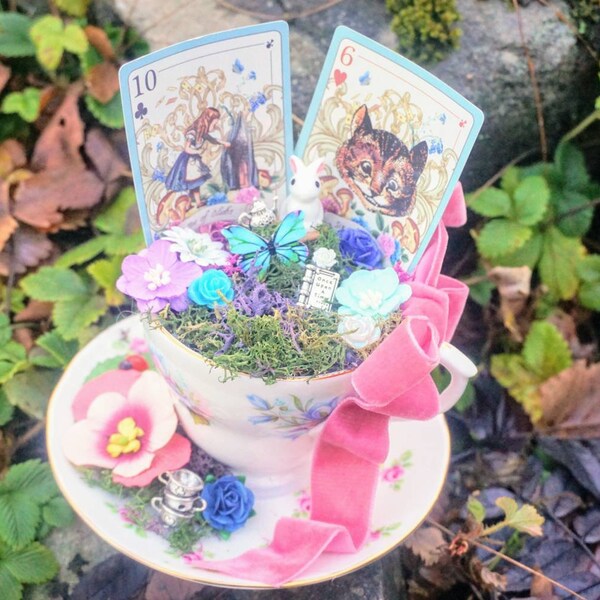 Cheshire Cat Teacup Centrepiece, Alice in Wonderland, Wonderland Wedding, Alice in Wonderland Gift,