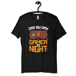 Dad By Day Gamer By Night Shirt, Funny Gaming Dads T-Shirt, Video Game Fathers Day Tee, Hoodie, Sweatshirt, Tank Top