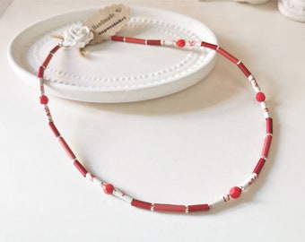 zarte rot weiss Halskette aus Kaffeekapseln handgefertigt Recycling Kette Nespresso nachhaltig eco