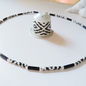 zarte Halskette schwarz weiss aus Recycling Kaffeekapsel Kette minimalistisch Upcycling Nespresso Schmuck nachhaltig 127