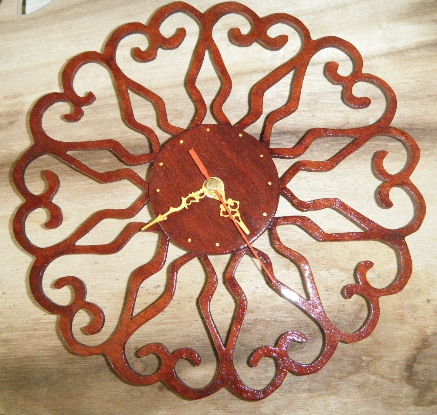 Jolie Pendule Bois Découpé