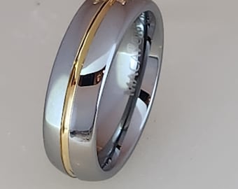 6mm mirror polished finish men's / women's classic domed shape center stripe wedding band. Rings by Macaioridr