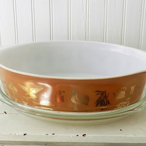 VINTAGE PYREX- Early American Casserole/043/1 1/2 qt./1 AVAiLABLE