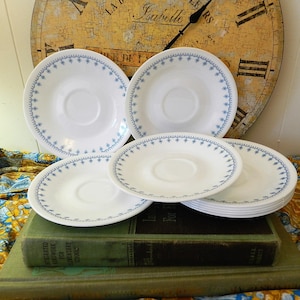 9 CORELLE SAUCERS/Snow Flake Garland