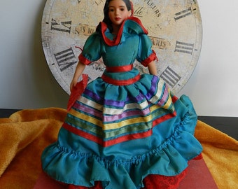 1990 AVON PORCELAIN COLLECTORS Doll