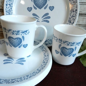 9 Pc. CORELLE BLUE HEARTS Spongeware