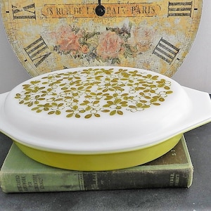 Timeless, Collectible/OLIVE  VERDE 1 1/2QT. Divided  Covered Bowl