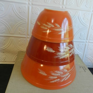 PYREX AUTUMN HARVEST Nesting Bowl/
