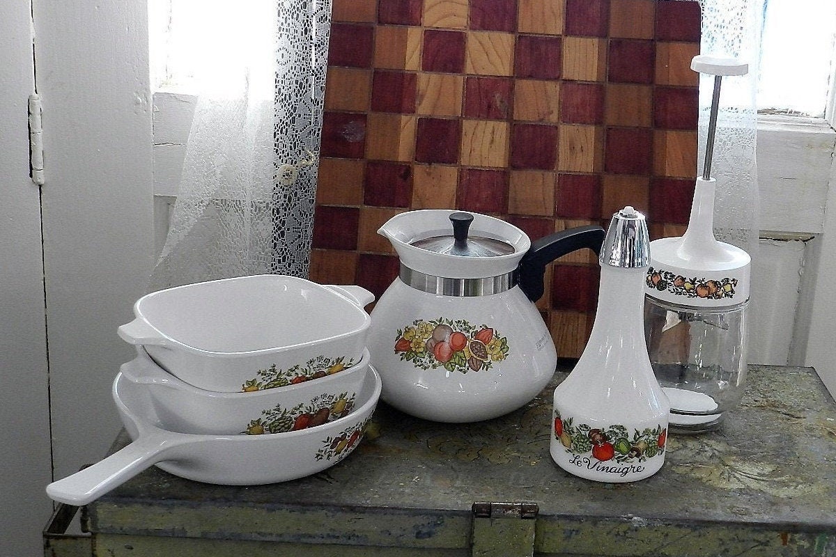VINTAGE CORNING WARE/Benco 6 Piece Collection