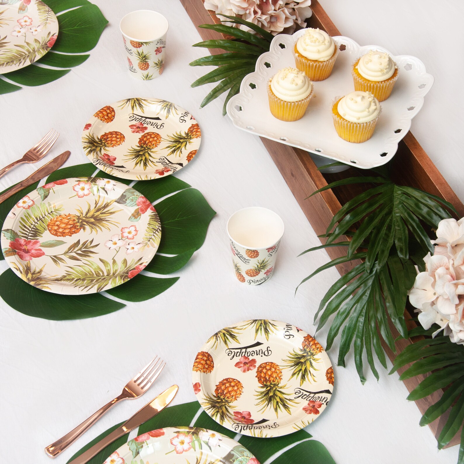 Hawaiian Luau Party Supplies, Hawaiian Tropical Decor, Cake Plates