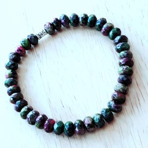 Anyolite Stretch Bracelet: Ruby in Zoisite Gemstones, Faceted Green & Ruby Red Beads