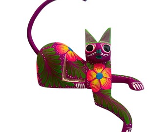 Cat Alebrije, Oaxaca Alebrije Wooden Hand Carved and Painted 5” Figurine