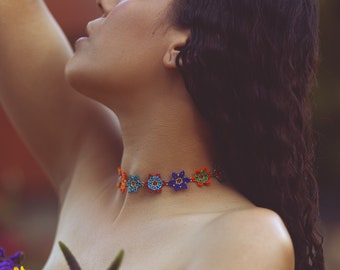 Boho Chic Beaded Choker Necklace with Colorful Handmade Flowers - Adjustable Vintage Aesthetic Jewelry for the Free-Spirited Flower Child"