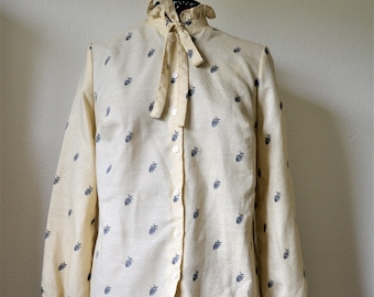 Vintage 1970s beige acorn novelty blouse polka dot S M