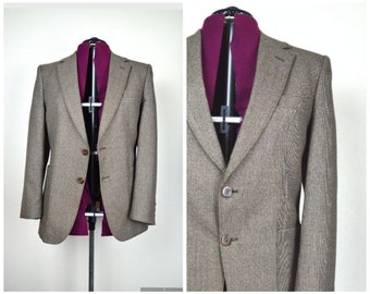 1970s Herringbone Tweed Jacket: Mens Vintage Sport Coat, Size 40