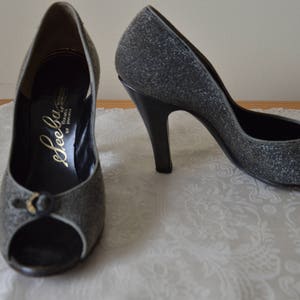 Silver Dollar shoes Vintage late 40's grey open toe heels 6 au image 1