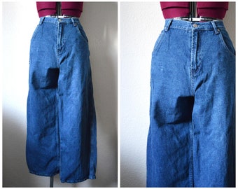 Vintage jeans // 1970's blue wide leg cropped HIGH rise waist dark blue women's boys GENDER NEUTRAL pants denim 70s // 10 12