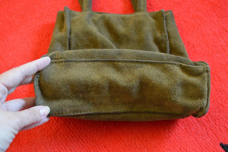 Vintage brown suede tote bag // 1990s minimalist classic small medium shoulder hand bag olive green BOHO hippy casual everyday GIFT for her image 9