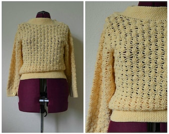 Vintage 1970's yellow crochet jumpers // sweater pull over hand knit knitted sweater // S M L