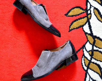 Mocasines vintage de ante gris y charol negro // Zapatos sin cordones, únicos, de cuero italiano, estilo brogue, clásicos, atemporales, para el trabajo, talla 41 baja