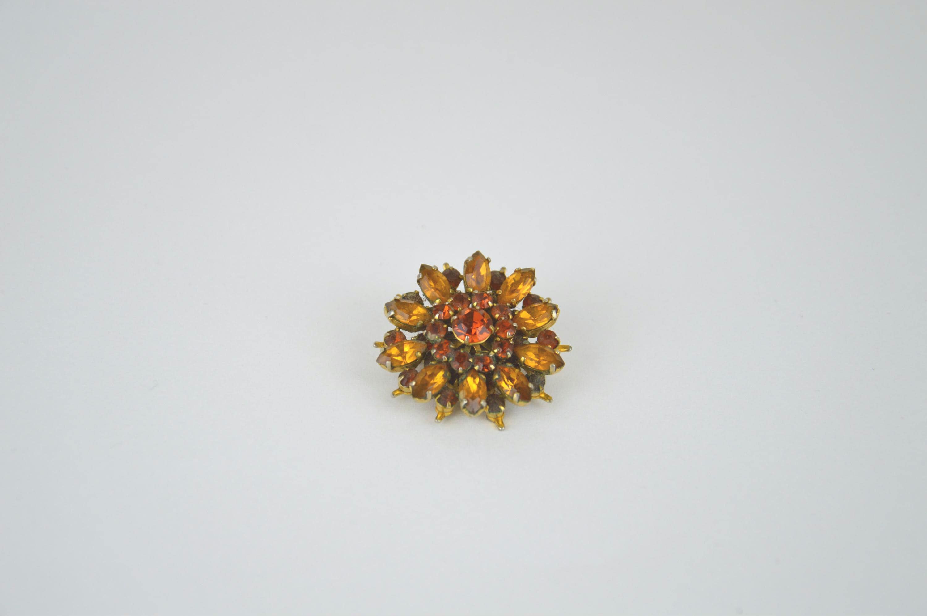 Broche Vintage Années 50/60 Avec Cabochon De Verre Taillé Vert Et Doré - Très Bon état, Sans Marque