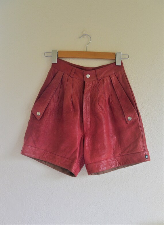 Vintage leather shorts // 80s red pink leather sh… - image 3