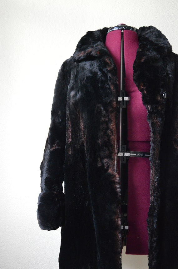 Vintage 1940's black fur coat // black brown lapi… - image 3