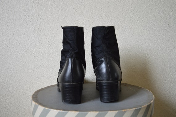 Vintage 90s black leather ankle boots // quilted … - image 6