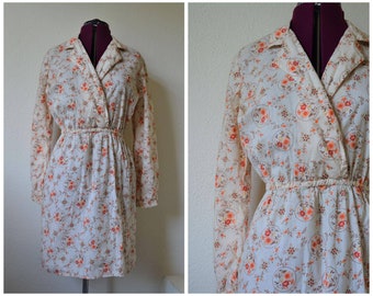 Sukienka w kwiaty w stylu vintage z lat 70. // sukienka letnia w kolorze beżowo-pomarańczowym, neutralno-brązowym, wiosenna sukienka z kopertowym dekoltem i rozkloszowanym dołem // S M