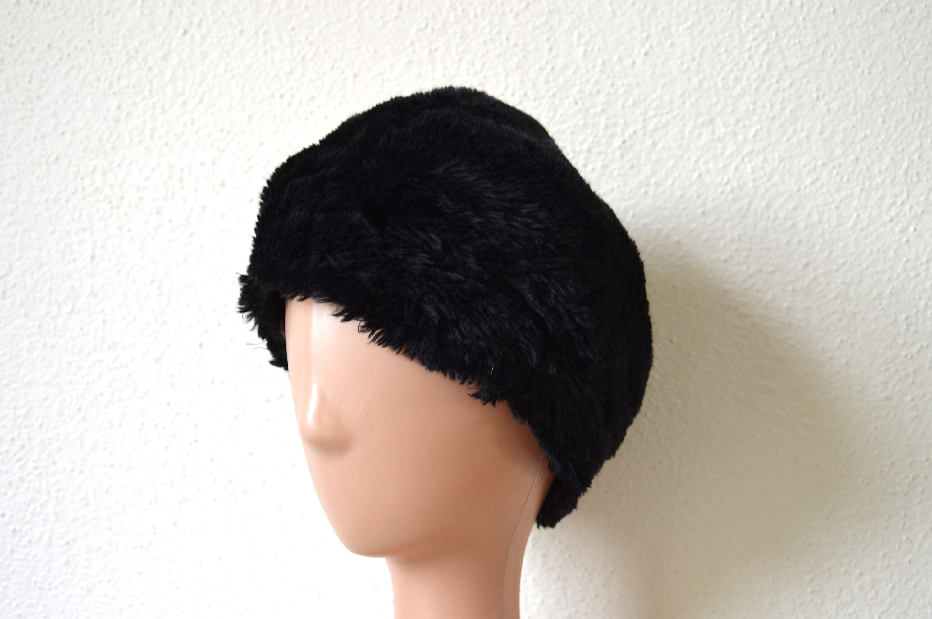 Vintage-Inspired Black Faux Fur Winter Hat Fleece Lined Cozy Warm unbranded 100% Real Fur Black on Black Pom Pom Branie | Mercari main image 2