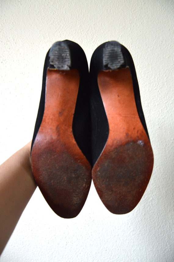 Vintage 1960's 70s black suede shoes // pumps mid… - image 3