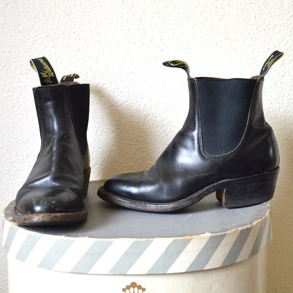 Vintage RM WILLIAMS boots // black heel 70s 80's almost toe pull on gusset Women's childrens ankle boots leather // 3 5