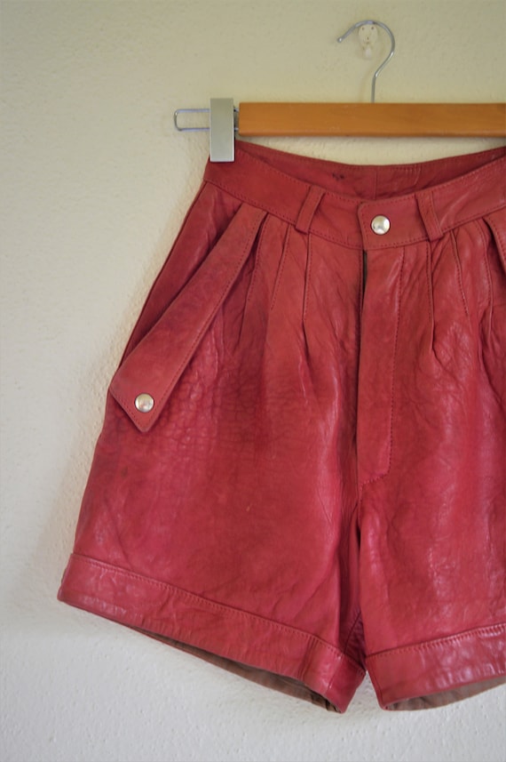 Vintage leather shorts // 80s red pink leather sh… - image 9