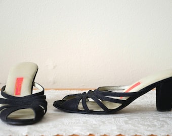 Vintage 1960's Black suede slip on mules // strappy MINIMALIST block heel summer classic timeless mid heel open peep toe 7 37.5 60s