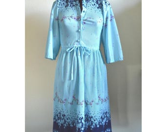 Vestido floral azul vintage de los años 70 // Bonito vestido midi preppy de largo medio para fiesta de té en el jardín de PRIMAVERA // Vestido informal para evento de boda de los años 70 y 80 // S
