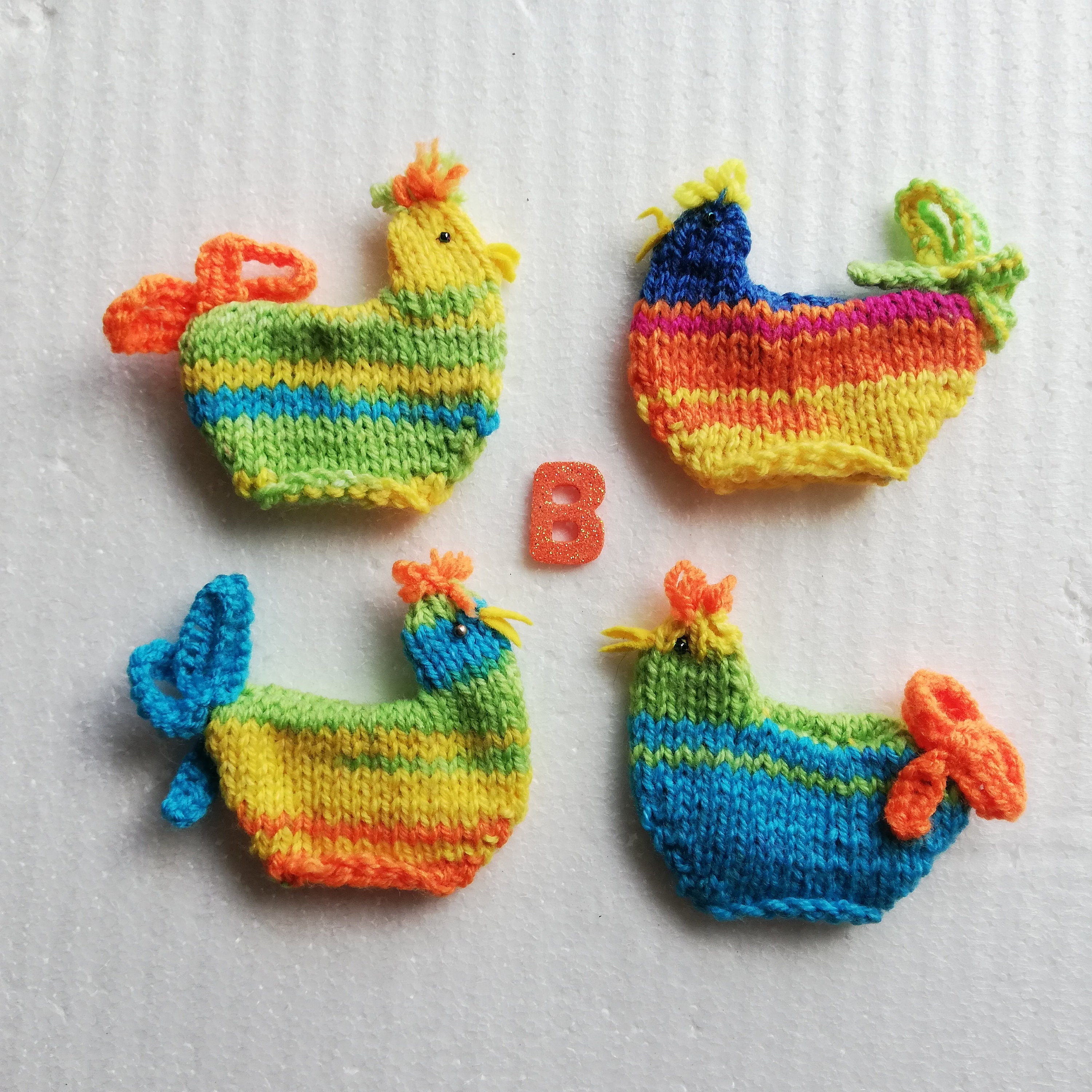 Set of 4 FUNKY Chickenshandknitted Easter Chick Creme Egg Cosies Etsy