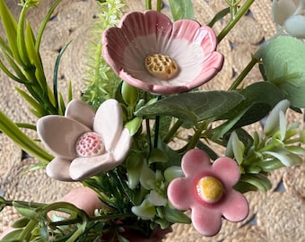 Ready made bouquets arranged with 3 ceramic flowers and artificial foliage/gift box, gift wrapping included, add a gift note