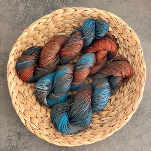 KRONOS, Lana tinta a mano, filato tinto a mano, tinto con coloranti acidi, come matassa o avvolto, 4 capi, glitter, tweed, merino, 6 capi