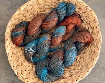 KRONOS, Handgefärbte Wolle, Handdyed Yarn, mit Säurefarben gefärbt, als Strang oder gewickelt,4-fach, Glitzer, Tweed, Merino, 6-fach