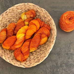 KÜRBIS der Circe, Handgefärbte Wolle, verschiedene Wollarten, Sockenwolle, mit Säurefarben gefärbt, 4-fach, Glitzer, Tweed, 6-fach, Merino