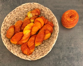 Circe's Pumpkin, Hand-dyed wool, various wool types, sock yarn, acid-dyed, 4-ply, glitter, tweed, 6-ply, merino