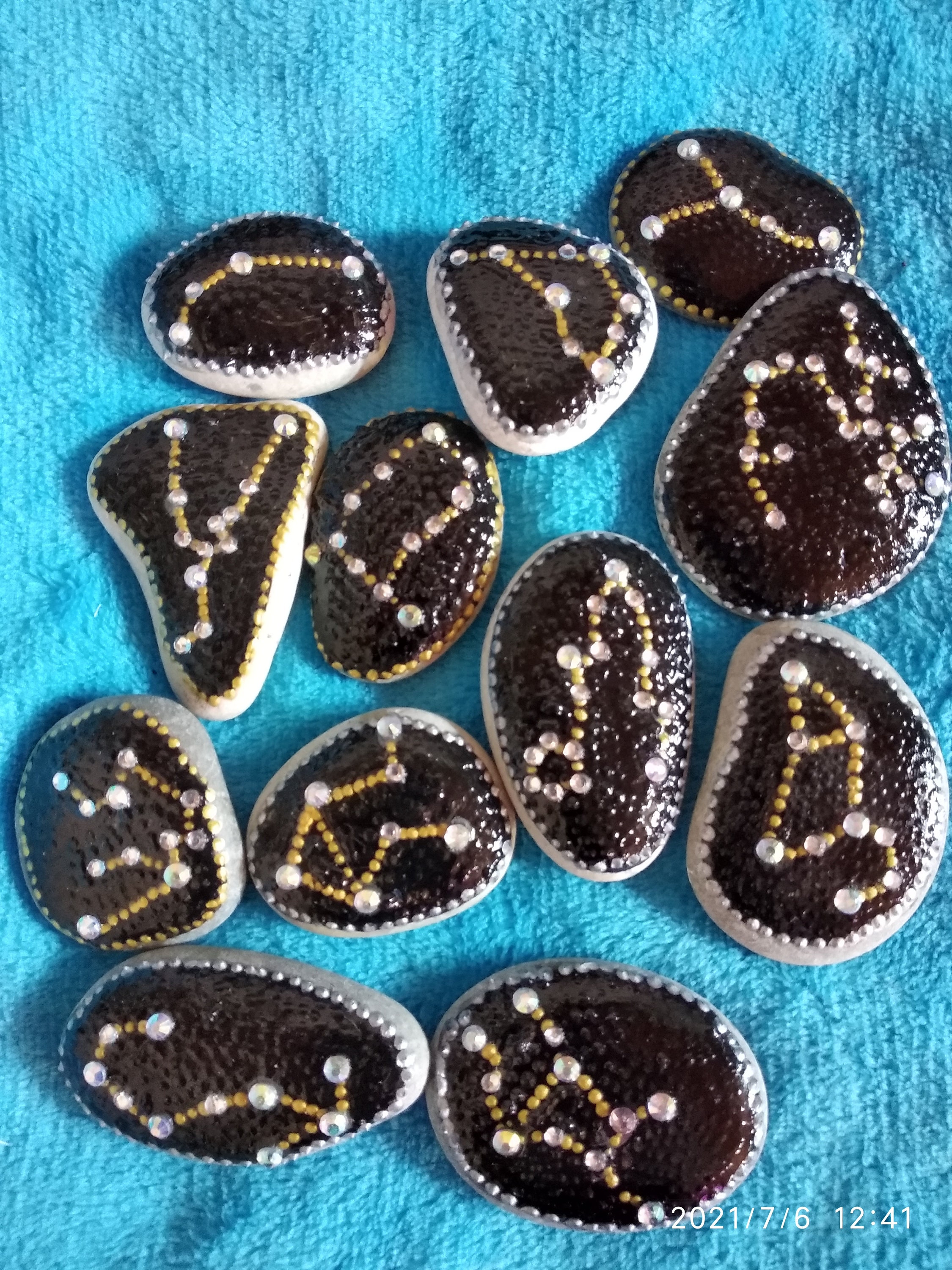 Signes de L'horoscope sur Pierres 12 Pièces.