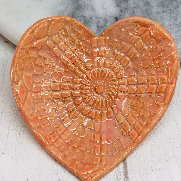 Pretty Love Heart Ring Dish, Handmade Pottery Jewellery Bowl, Ceramic Ornament, Clay Decoration, Home Decoration, Home Interiors, Ornaments.