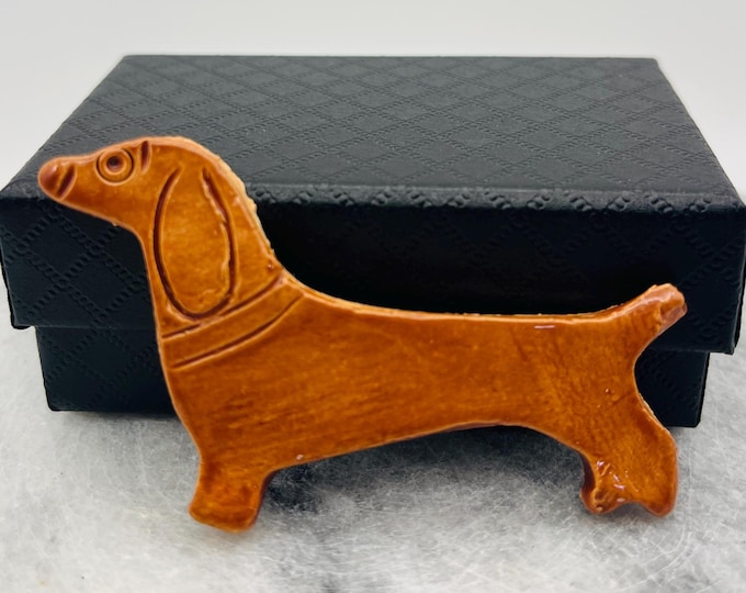 Handmade Ceramic Dachshund Brooch: Hand-Painted Pottery Dog